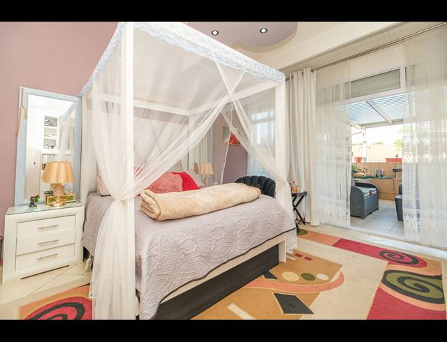 3 BEDROOM PENTHOUSE FOR SALE IN BLACKHEATH